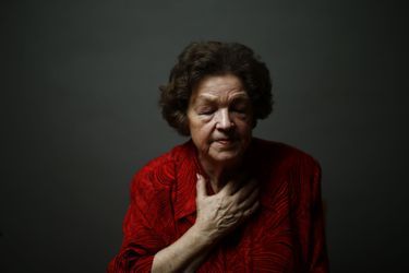 Danuta Bogdaniuk Bogucka n&#039;avait que dix ans quand elle a été déportée à Auschwitz Birkenau, où elle a été le sujet des expérience...