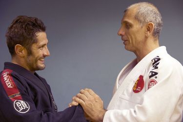 Rencontre avec le maître de Jiu-Jitsu, Ricardo De La Riva dans son centre d&#039;entraînement