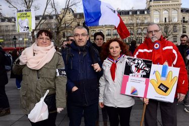 Notre photographe Philippe Petit a immortalisé quelques visages parmi les millions de Français qui ont défilé en soutien des victimes des attaques terroristes de la semaine dernière et pour défendre la liberté d&#039;expression.