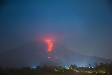 Les cendres de décembre - Mont Sinabung