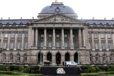La dépouille mortelle de l’ex-reine Fabiola de Belgique arrive au palais royal de Bruxelles, le 9 décembre 2014