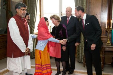 La famille royale de Norvège avec Malala Yousafzai et Kailash Satyarthi à Oslo, le 10 décembre 2014