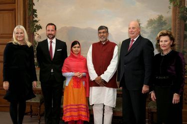 La famille royale de Norvège avec Malala Yousafzai et Kailash Satyarthi à Oslo, le 10 décembre 2014