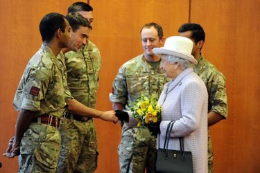 La reine Elizabeth II à la RAF Lossiemouth à Moray, le 20 novembre 2014