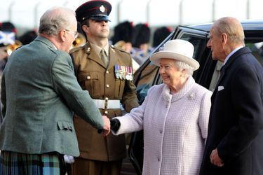 La reine Elizabeth II et le duc d&#039;Edimbourg à la RAF Lossiemouth à Moray, le 20 novembre 2014