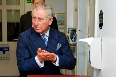 Le prince Charles au Royal Brompton Hospital de Londres, le 18 décembre 2014