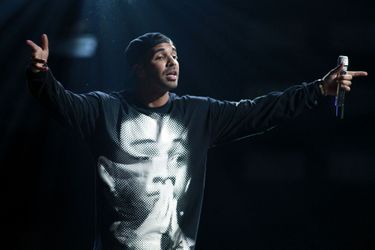 30- Drake 33 millions de dollars