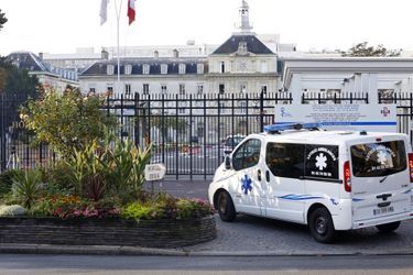L'hôpital militaire Bégin où a été soignée l'infirmière de MSF nommée chevalier