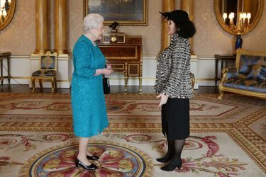 La reine Elizabeth II reçoit en audience l’ambassadeur de France Sylvie Bermann, le 21 novembre 2014