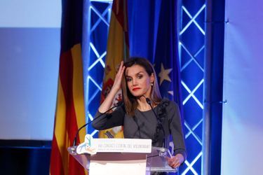 La reine Letizia d’Espagne inaugure à Palma de Majorque la XVIIe Conférence nationale sur le bénévolat, le 27 novembre 2014