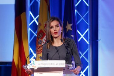 La reine Letizia d’Espagne inaugure à Palma de Majorque la XVIIe Conférence nationale sur le bénévolat, le 27 novembre 2014