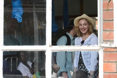 Madonna en mission humanitaire au Malawi, le 27 novembre 2014