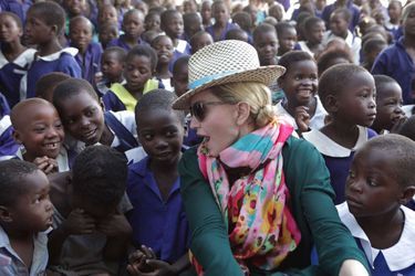 Madonna en visite à Kasungu le 30 novembre 2014
