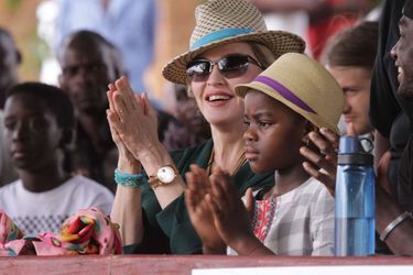 Madonna et sa fille Mercy à Kasungu le 30 novembre 2014