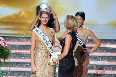 Miss France 2015, alias Camille Cerf, lors de son élection à Orléans le 6 décembre 2014