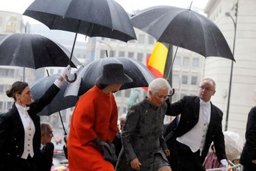 Paola et Astrid de Belgique arrivent à la cathédrale de Bruxelles pour la Fête du roi, le 15 novembre 2014