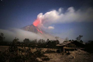 Photo du volcan Sinabung prise le17 janvier