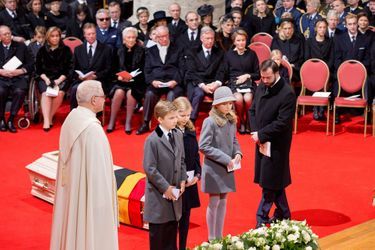 Plusieurs des enfants de la famille royale de Belgique aux obsèques de l’ex-reine Fabiola à Bruxelles, le 12 décembre 2014