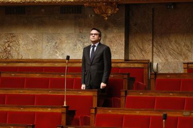 Le 4 septembre 2014, Thomas Thévenoud, secrétaire d'État au Commerce extérieur, démissionne de son poste pour s'être soustrait au fisc, neuf jours seulement après sa nomination au sein du gouvernement Valls II. Manuel Valls met officiellement fin à ses fonctions «à sa demande et pour des raisons personnelles».