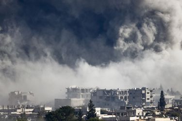 Les frappes aériennes de la coalition continuent pour empêcher l&#039;avancée de Daesh
