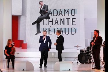 Salvatore Adamo pendant l'enregistrement de "Vivement Dimanche", le 5 novembre 2014