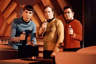 Star Trek (1966-1969) aevc Leonard Nimoy and William Shatner
