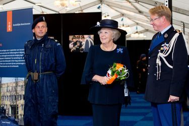 La princesse Beatrix des Pays-Bas aux 200 ans de la police militaire royale hollandaise qu’elle patronne au palais Het Loo à Apeldoorn, le 26 oct...