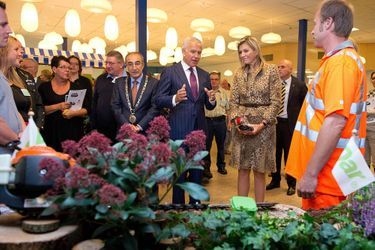 La reine Maxima des Pays-Bas visite une agence de placement social à Nimègue, le 7 octobre 2014