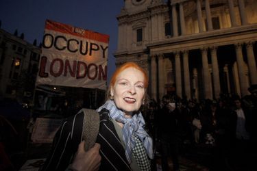 Vivienne Westwood avec les protestataires d'Occupy London, le 19 novembre 2011