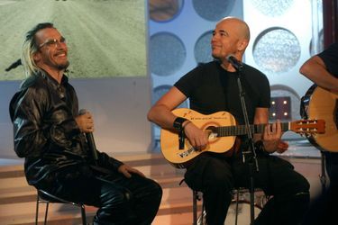 Florent Pagny et Pascal Obispo lors de l&#039;enregistrement de Vivement Dimanche sur France 2, le 18 juin 2003.