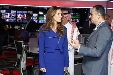 La reine Rania de Jordanie au siège de la chaine Al Arabiya, à Dubaï. 