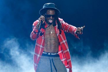 7- Lil Wayne 23 millions de dollars