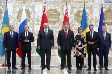 Noursoultan Nazarbaïev, Vladimir Poutine, Alexandre Loukachenko, Petro Porochenko, Catherine Ashton, Gunther Oettinger et Karel De Gucht