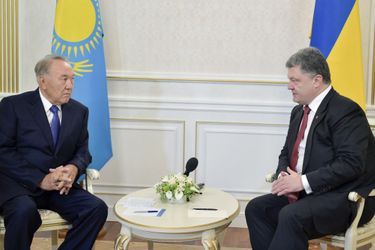 Noursoultan Nazarbaïev et Petro Porochenko