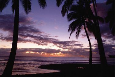 Marion Matter. 6 h 8. Premier rayon de soleil sur le territoire français. Futuna, Océanie polynésienne.