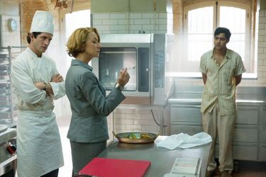  Helen Mirren et Manish Dayal dans une scène du film «Les recettes du bonheur». 