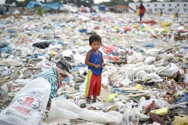 Au coeur d'une décharge aux Philippines  - Journée mondiale de l'environnement 
