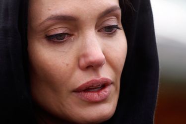 Angelina Jolie se recueille à Srebrenica - Bosnie