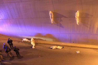 <br />
Christopher Vanegas, Mexique<br />
08 Mars 2013, Saltillo, Coahuila, MexiqueDes corps pendus à un pont, victimes de la guerre des cartels de la drogue. 