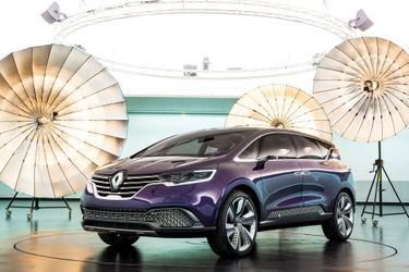 Elément atypique de la gamme Renault, l’Espace fêtera ses 30 ans en 2014. L'Initiale Paris a été présentée<br />
 au salon de Francfort cet automne, et devrait être une des stars du mondial parisien.