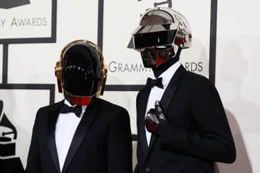 Le duo franco-français de Daft Punk occupe la cinquième place du classement. Guy-Manuel de Homem-Christo et Thomas Bangalter ont gagné 2,4 millions d'euros chacun. 