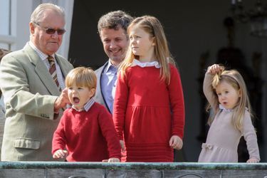 La princesse Josephine, le Prince Vincent, la Princesse Isabella, le Prince Frederik, le Prince Consort Henrik