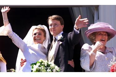 Au mariage de son dernier fils, ﻿le Prince Constantijn, avec Laurentien, en 2001