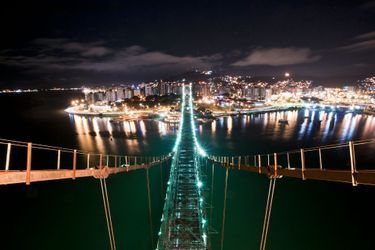 Le Herccilio Luz Bridge, à Florianopolis, au Brésil