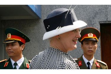 La reine Margrethe, tout sourire, a accepté l&#039;invitation de la présidence vietnamienne à un séjour de dix jours afin d&#039;évoquer un partenariat culturel et économique entre les deux pays. 
