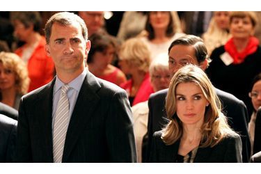 Le couple princier s'associe au recueillement des familles de victimes du terrorisme.