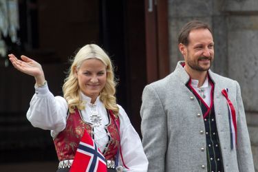 Mette-Marit et Haakon fêtent la Norvège en famille