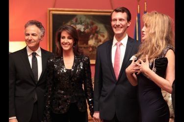 Elle accueille BHL et Arielle Dombasle - Marie, princesse de France au Danemark 