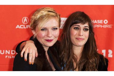 Prix d&#039;interprétation féminine du dernier Festival de Cannes pour &quot;Melancholia&quot;, Kirsten Dunst présentait à Sundance &quot;Bachelorette&quot; en compagnie de Lizzy Caplan.