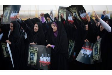 Des étudiants iraniens lancent des slogans anti-États-Unis et Israël